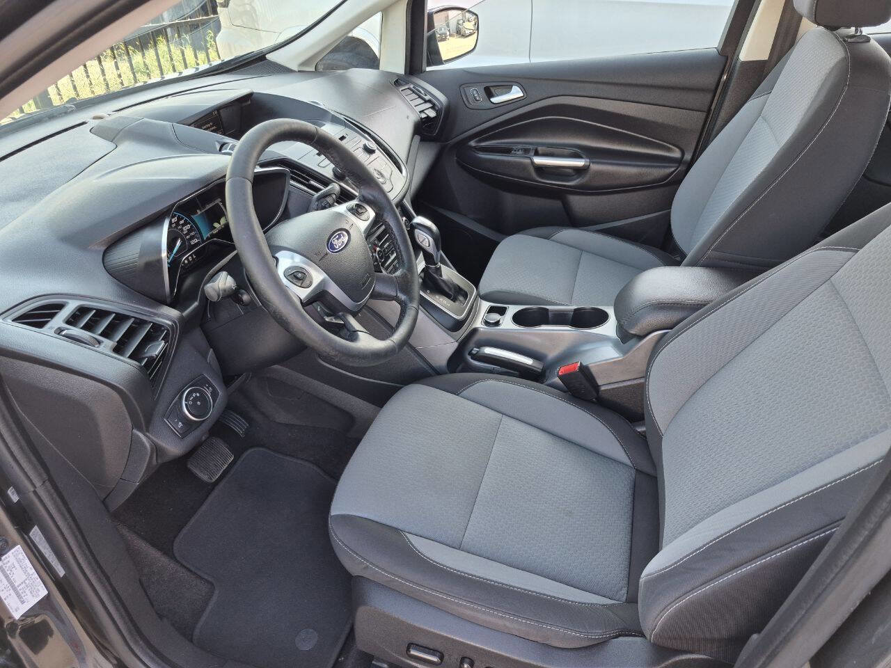 Used 2017 Ford C-MAX SE image 10