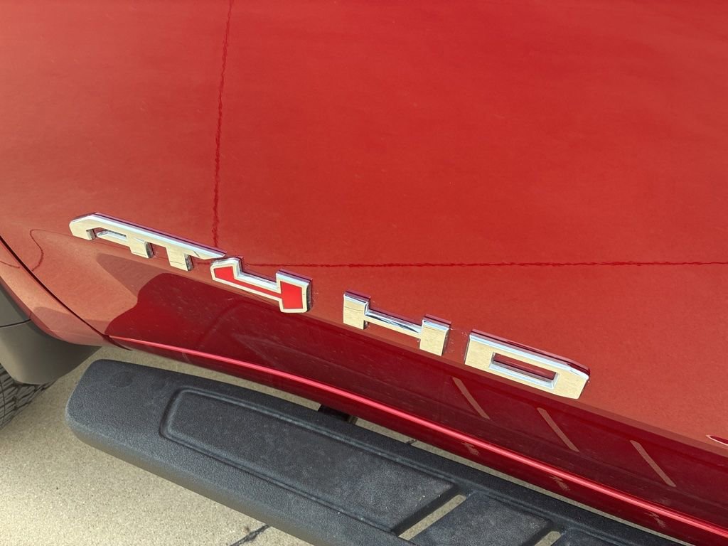 Used 2025 GMC Sierra 2500 AT4 w/ AT4 Premium Plus Package image 7