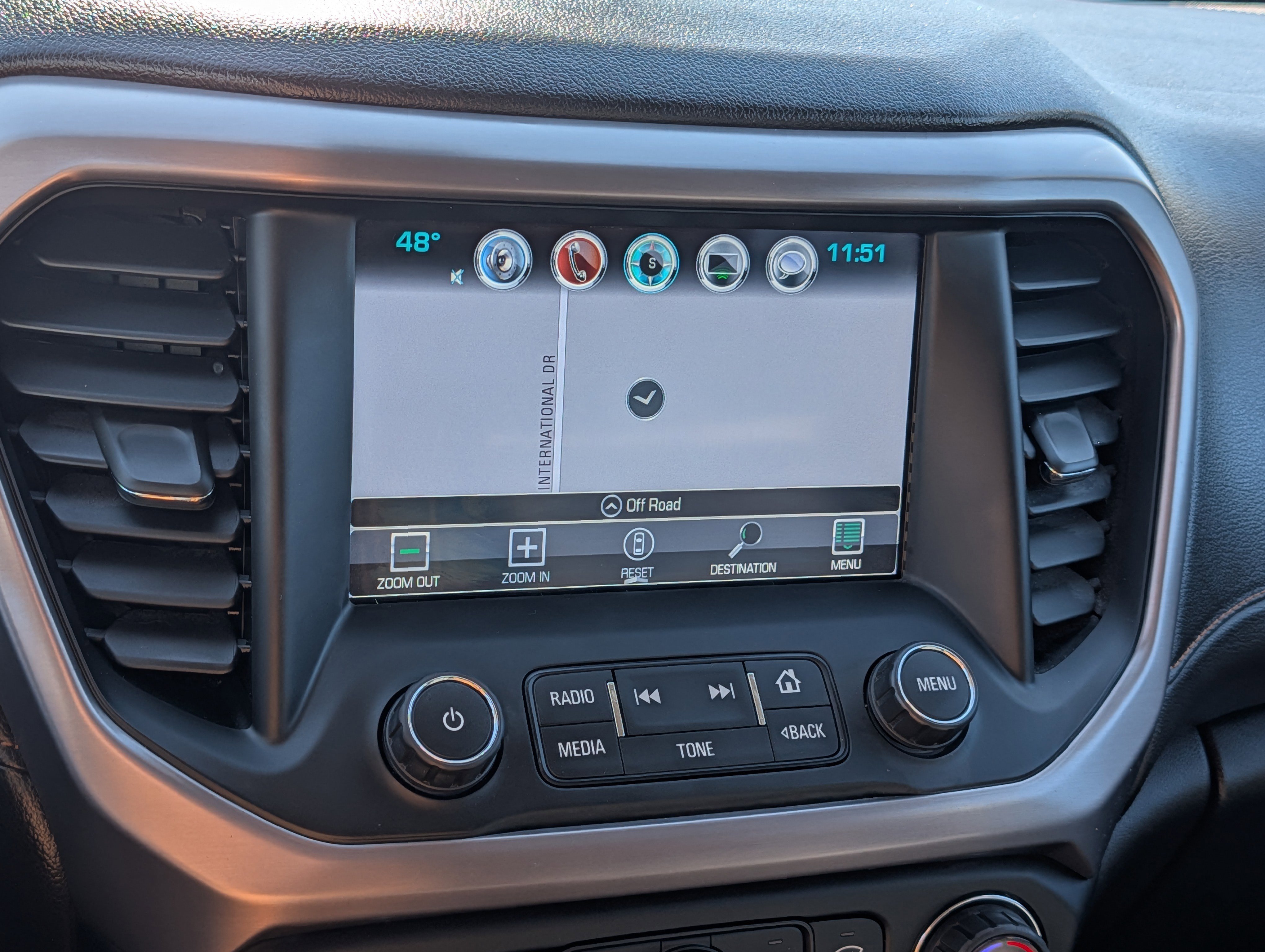 Used 2018 GMC Acadia SLT image 22