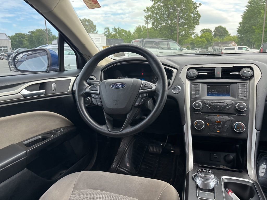 Used 2018 Ford Fusion S FWD image 9