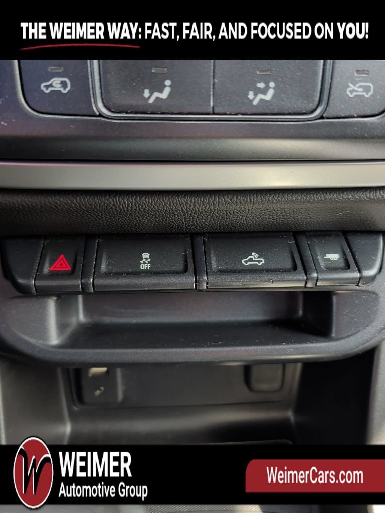 Used 2017 Chevrolet Colorado LT AWD/4WD image 22