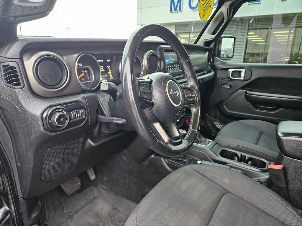Used 2018 Jeep Wrangler Unlimited Sport S AWD/4WD image 16