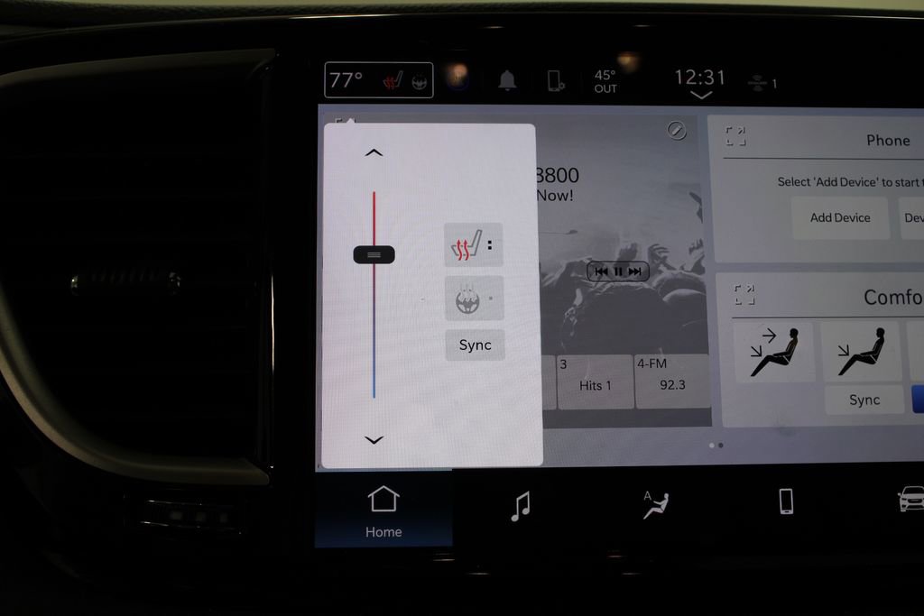 Used 2024 Chrysler Pacifica Touring-L image 23