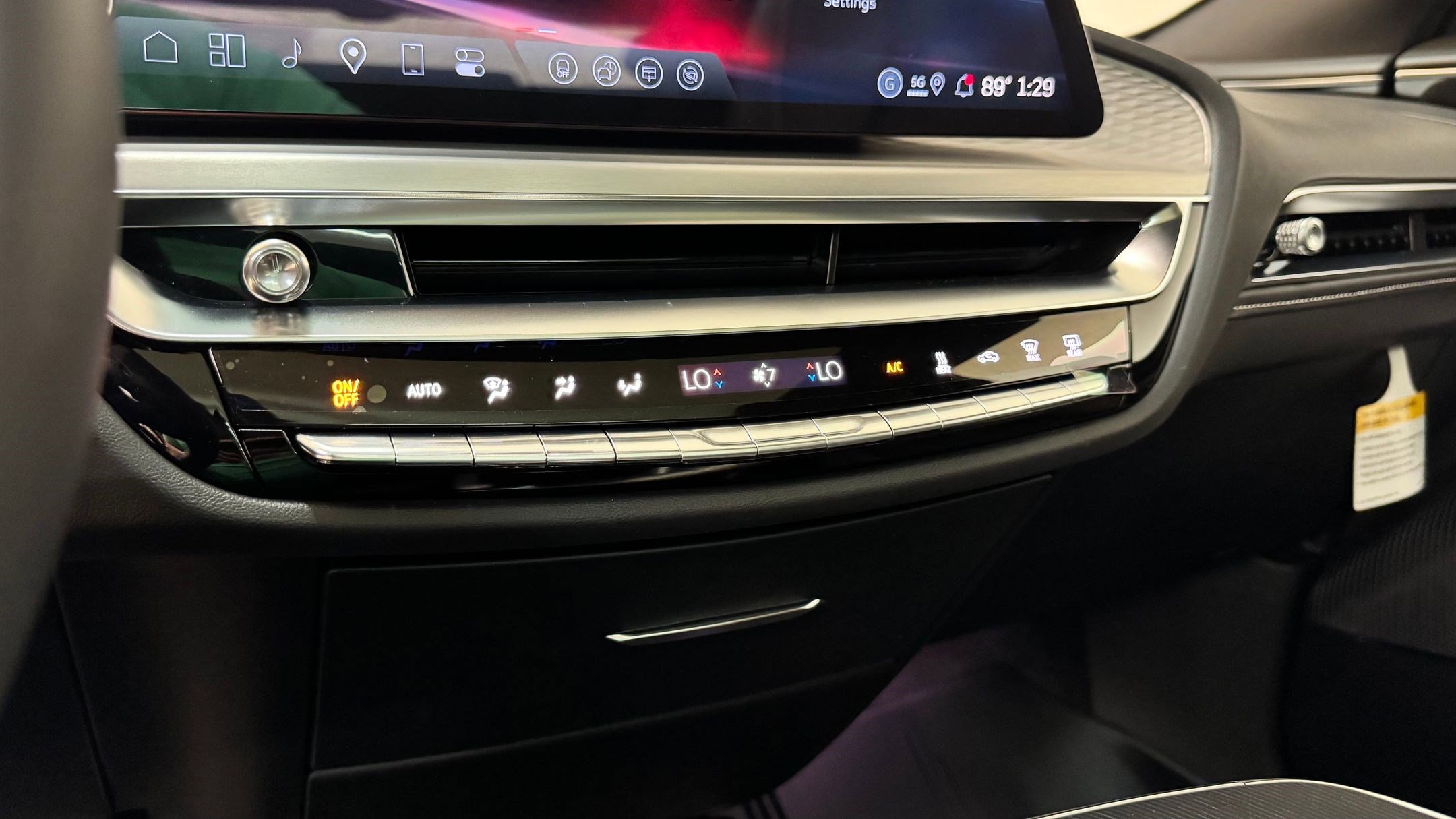 New 2026 Cadillac Lyriq V image 28