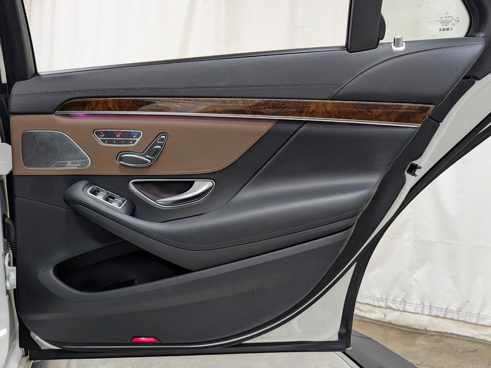 Used 2016 Mercedes-Benz S 550 4MATIC Sedan image 26