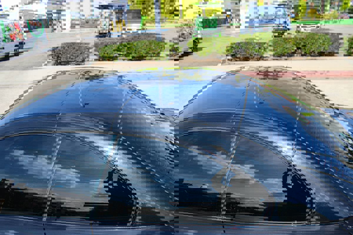 Used 2015 BMW M4 Convertible image 7