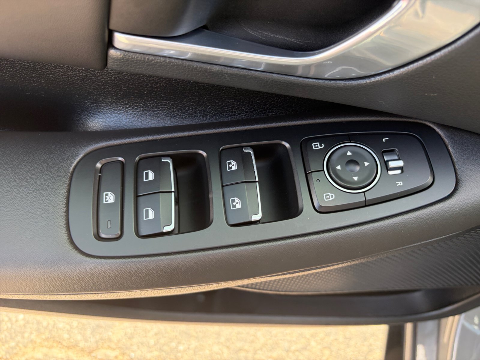 Used 2022 Hyundai Sonata SEL w/ Convenience Package FWD image 13