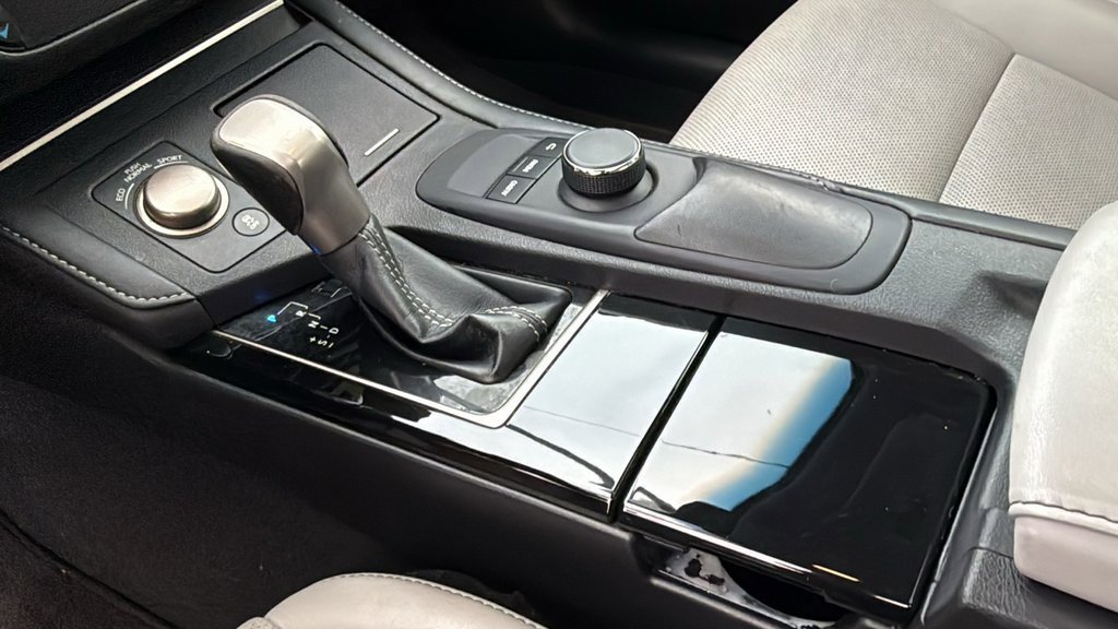 Used 2016 Lexus ES 350 image 26