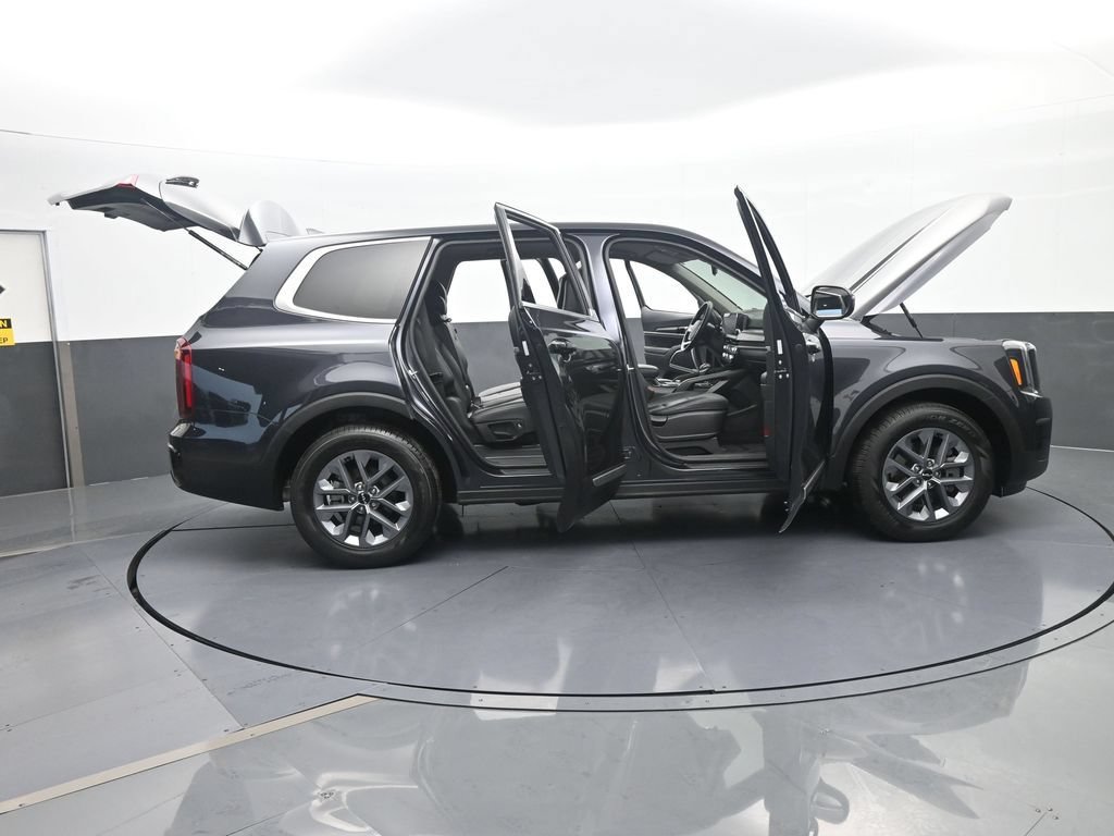 Used 2025 Kia Telluride LX FWD image 71