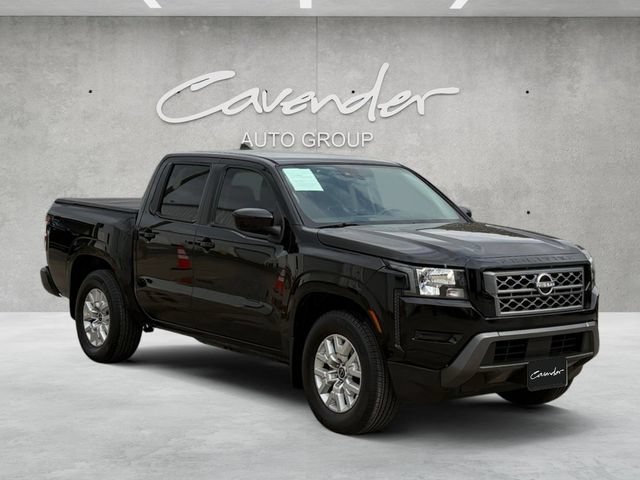 Used 2023 Nissan Frontier SV w/ Tow Package RWD image 2