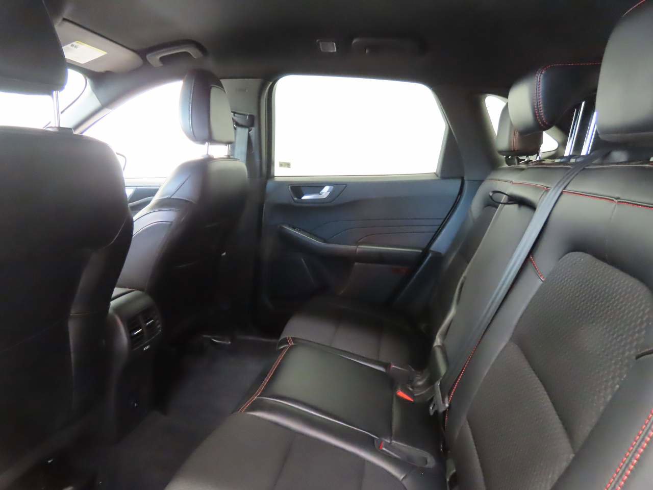 Used 2023 Ford Escape ST-Line image 15