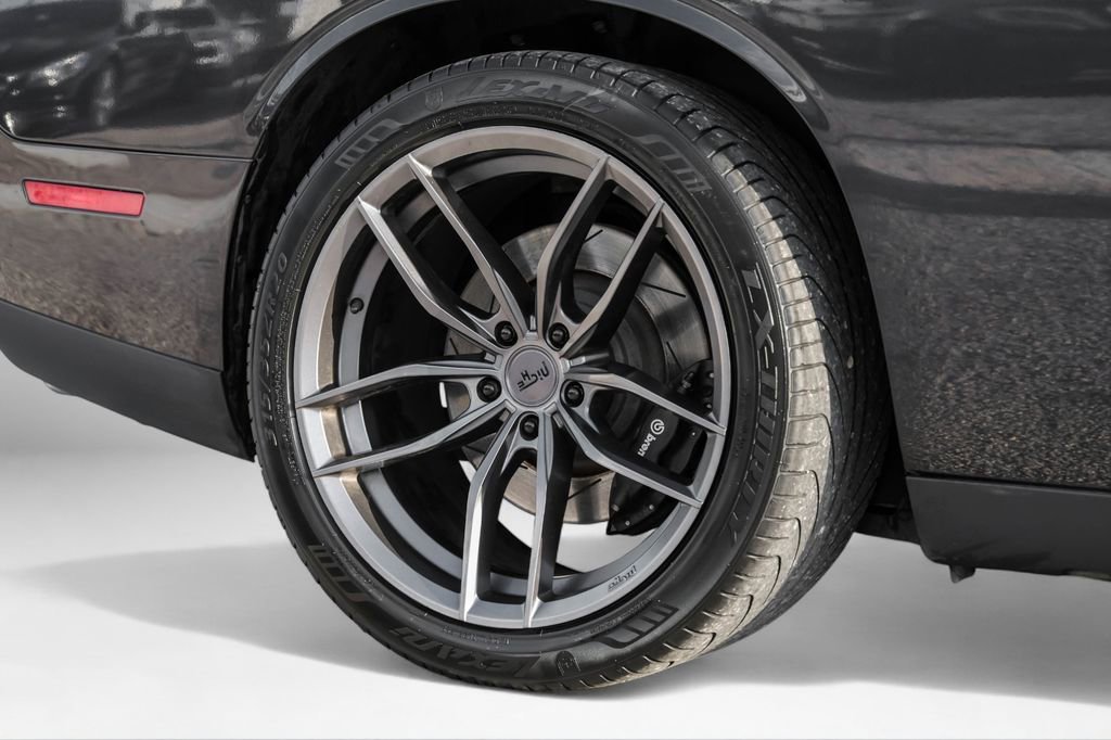 Used 2018 Dodge Challenger R/T Plus image 55