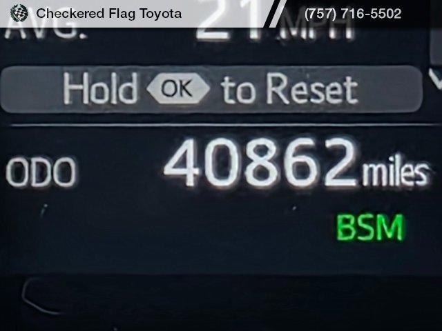 Used 2023 Toyota Camry SE w/ Cold Weather Package image 13