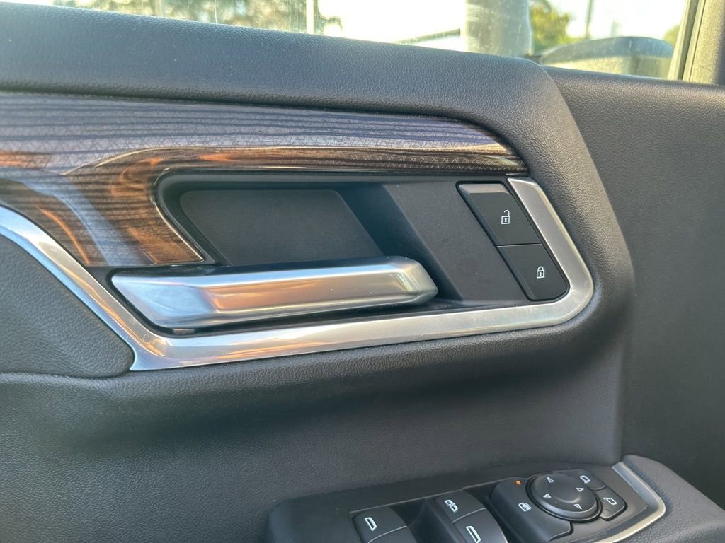 Used 2025 Chevrolet Silverado 2500 LT w/ Convenience Package image 35