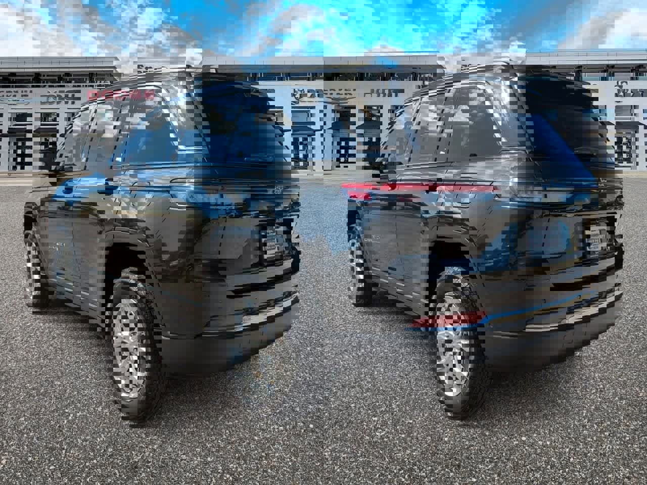 Used 2023 Jeep Grand Cherokee Limited w/ Luxury Tech Group II image 6