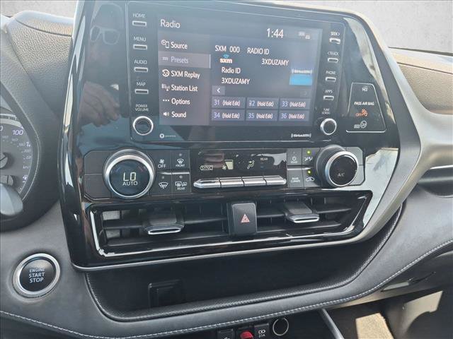 Used 2021 Toyota Highlander L FWD image 15