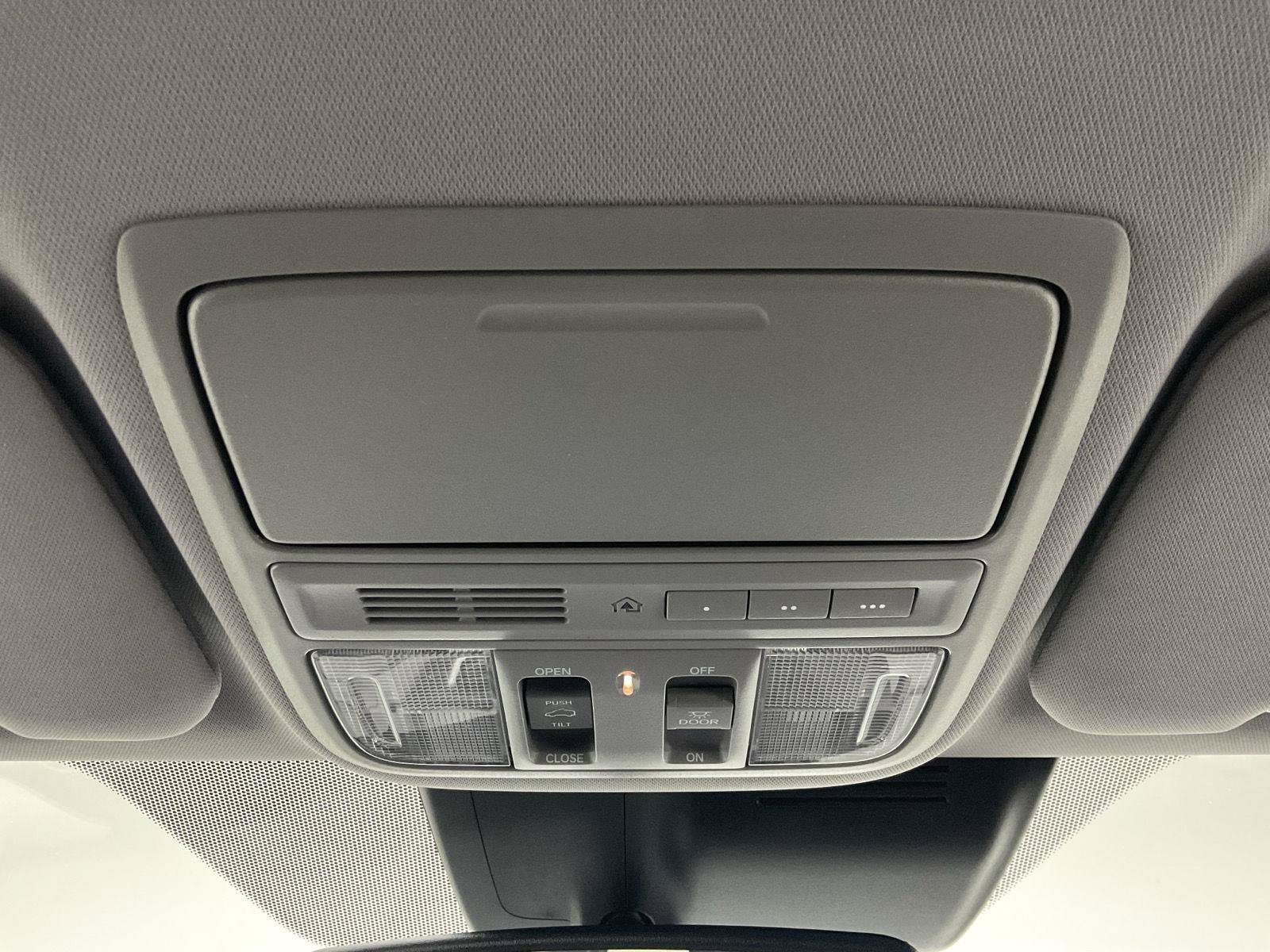 Used 2020 Honda CR-V Touring image 19