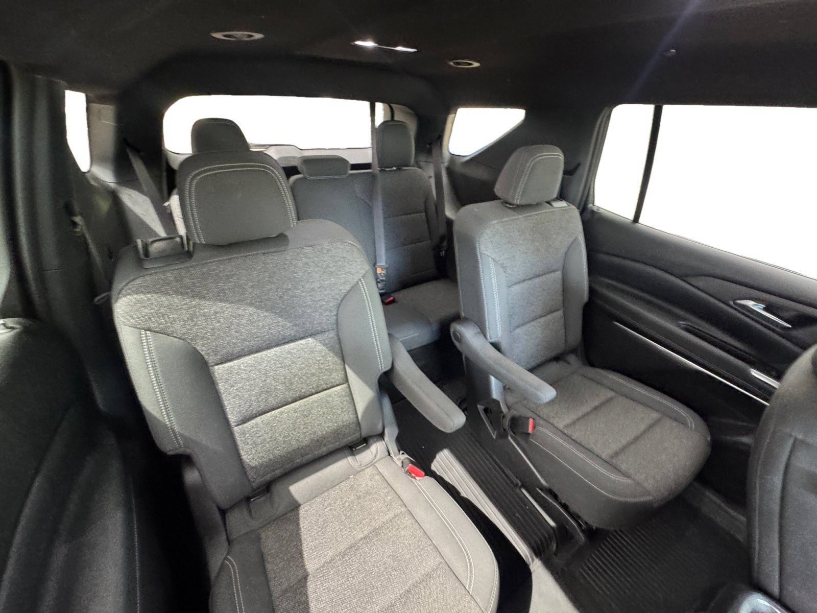 Certified 2025 Chevrolet Traverse LT w/ LPO, Floor Liner Package FWD image 16