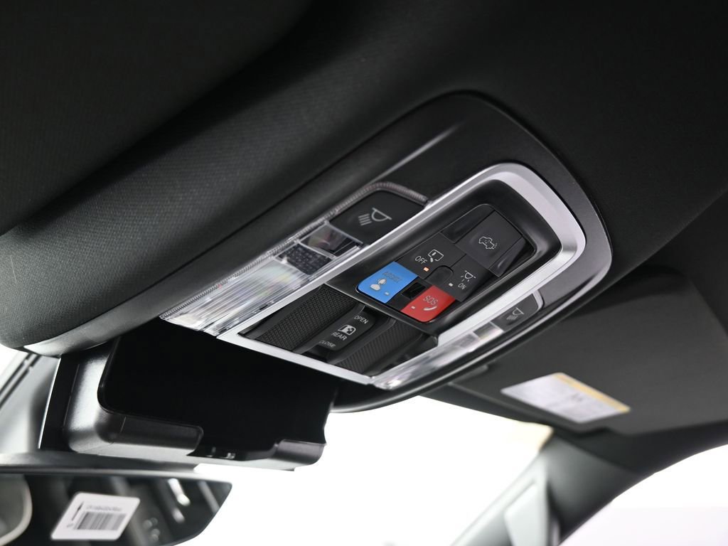 Used 2026 RAM 1500 Laramie AWD/4WD image 18