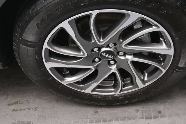 Used 2020 Lincoln Corsair FWD w/ Equipment Group 101A image 28