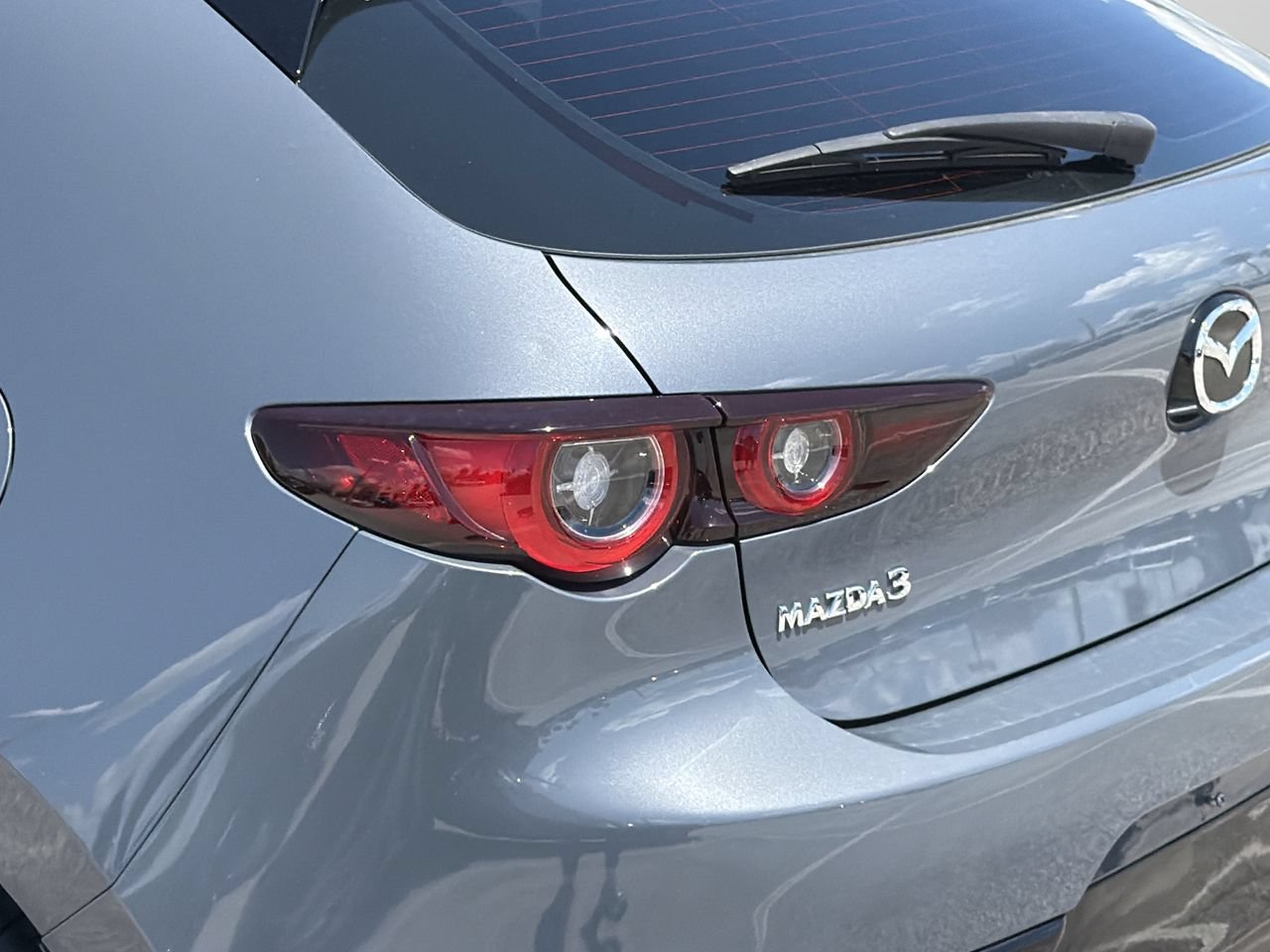 Used 2022 MAZDA MAZDA3 s FWD image 7
