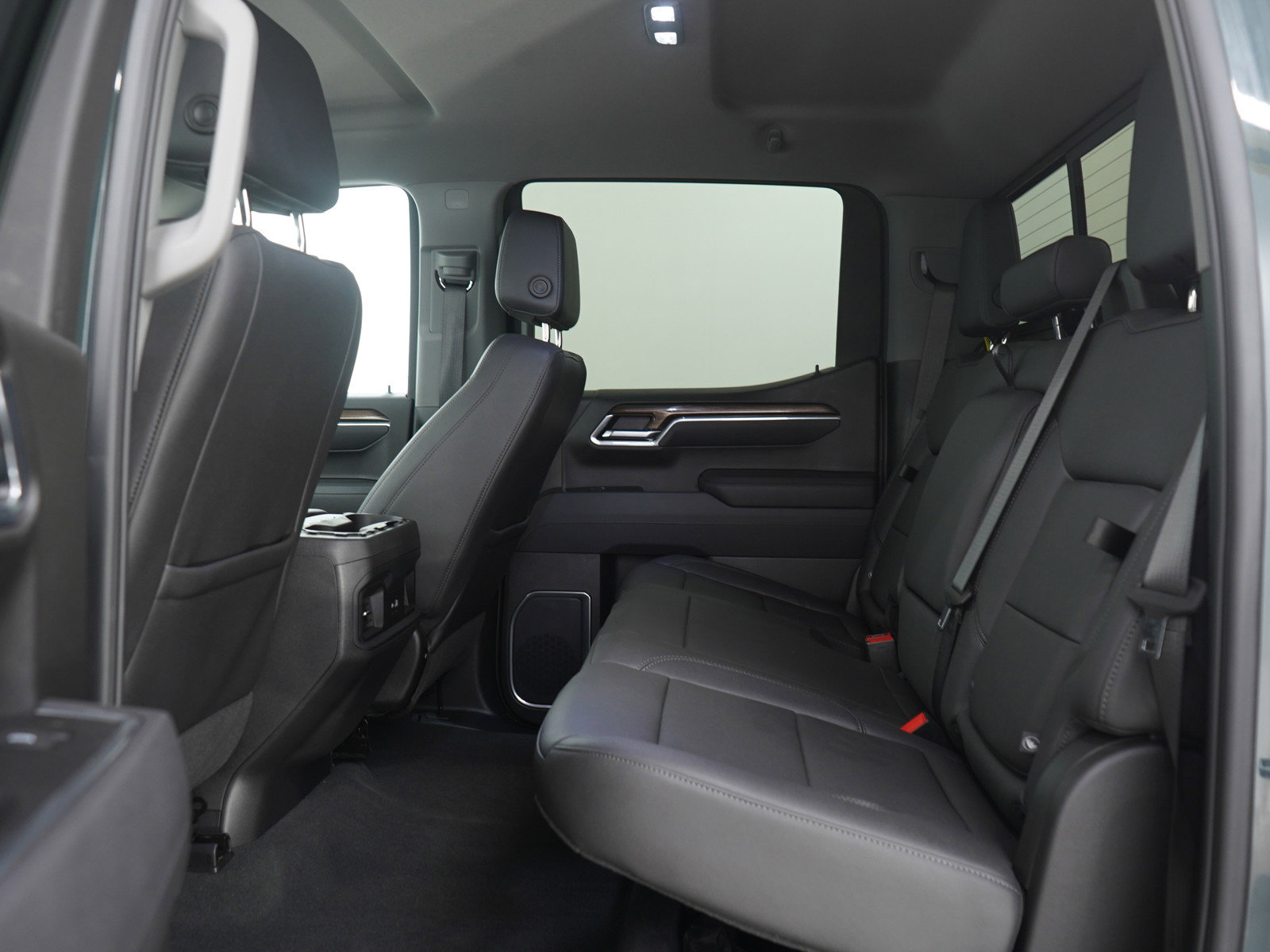 Used 2025 Chevrolet Silverado 1500 LT Trail Boss w/ LT Trail Boss Premium Package image 17