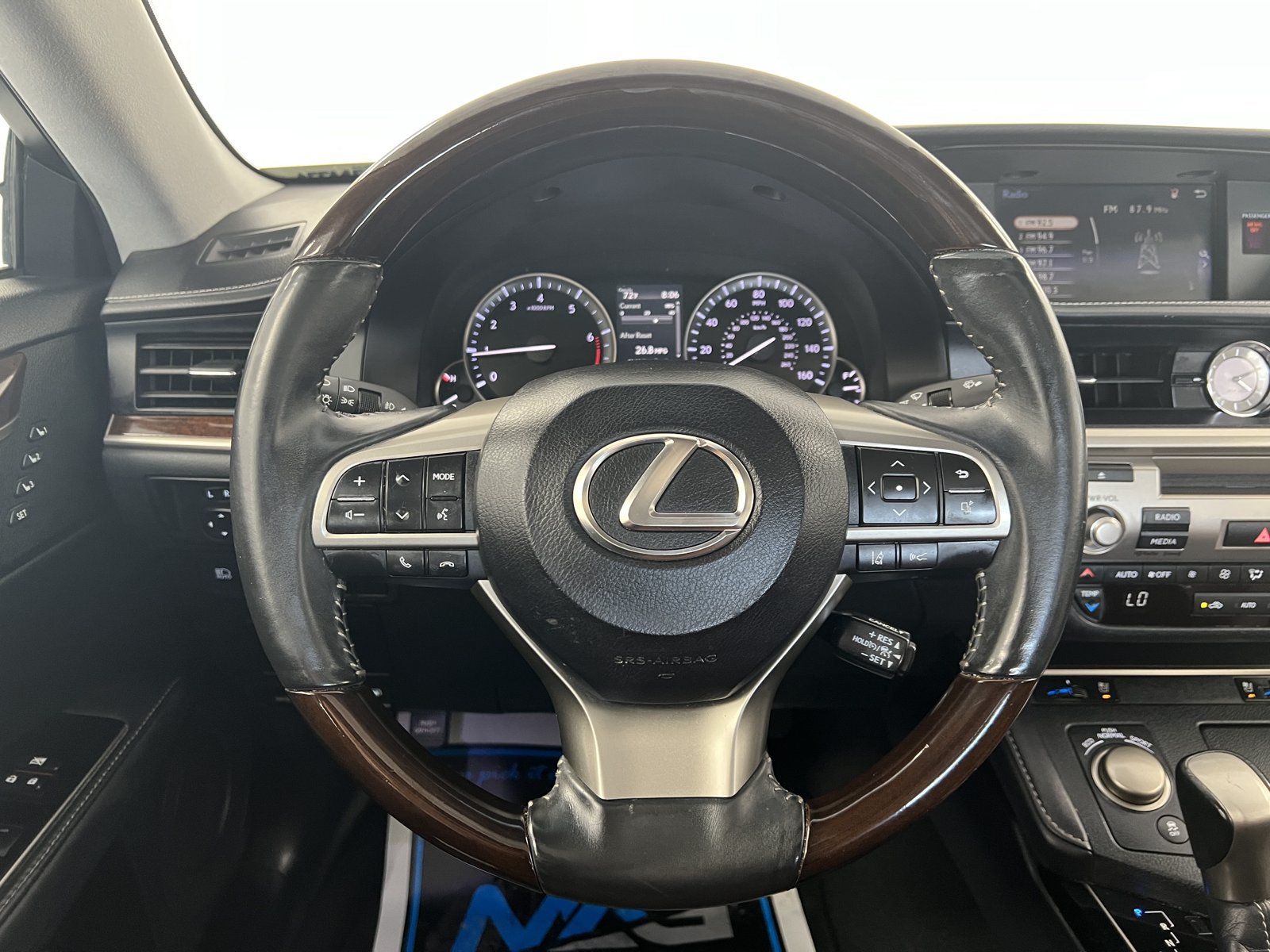 Used 2017 Lexus ES 350 w/ Premium Package FWD image 29