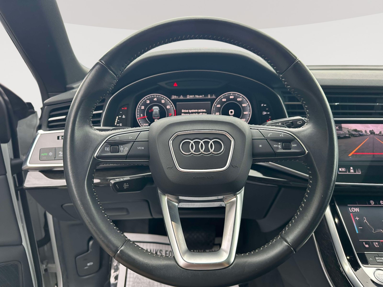 Used 2019 Audi Q8 Premium Plus w/ Premium Plus AWD/4WD image 17