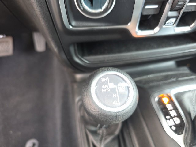 Used 2025 Jeep Wrangler Unlimited Sport S 4xe w/ Convenience Group AWD/4WD image 17