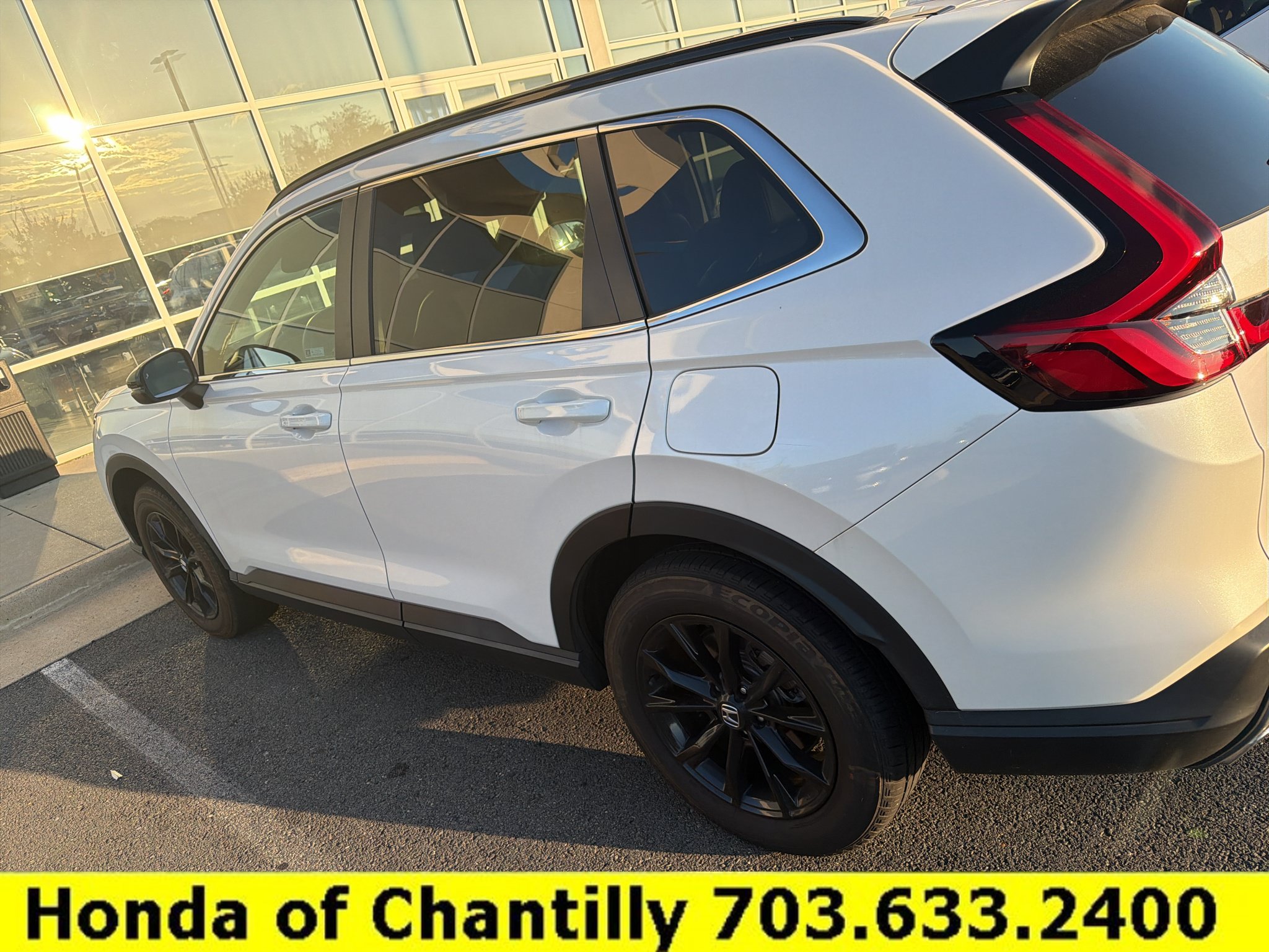 Used 2024 Honda CR-V Sport-L image 2