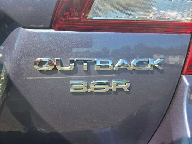 Used 2016 Subaru Outback 3.6R Limited AWD/4WD image 23