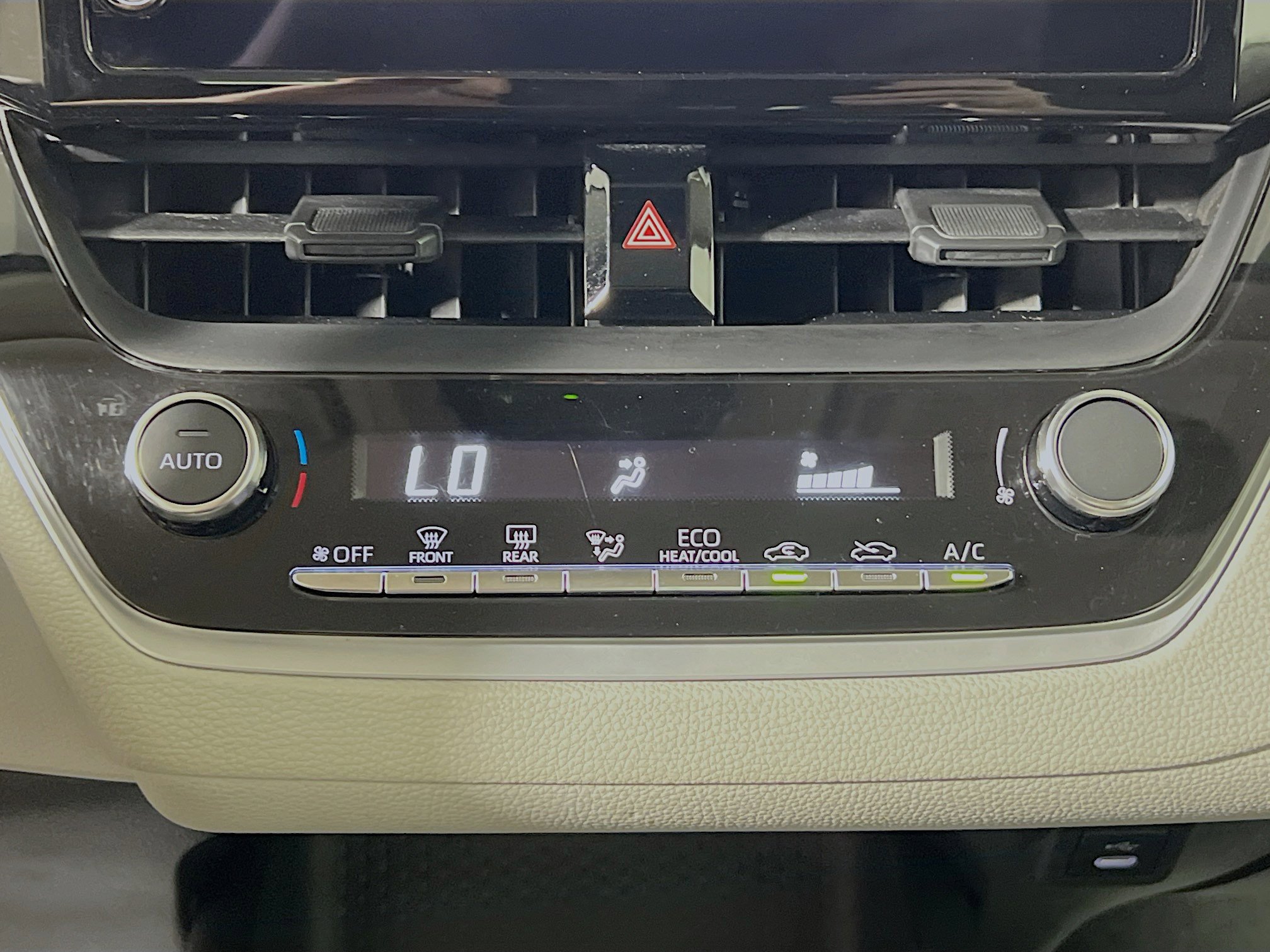 Used 2024 Toyota Corolla LE FWD image 26