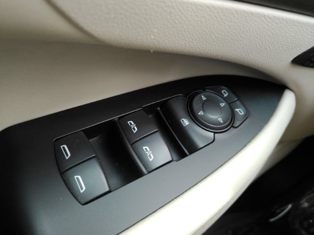 Used 2017 Buick LaCrosse Essence FWD image 35