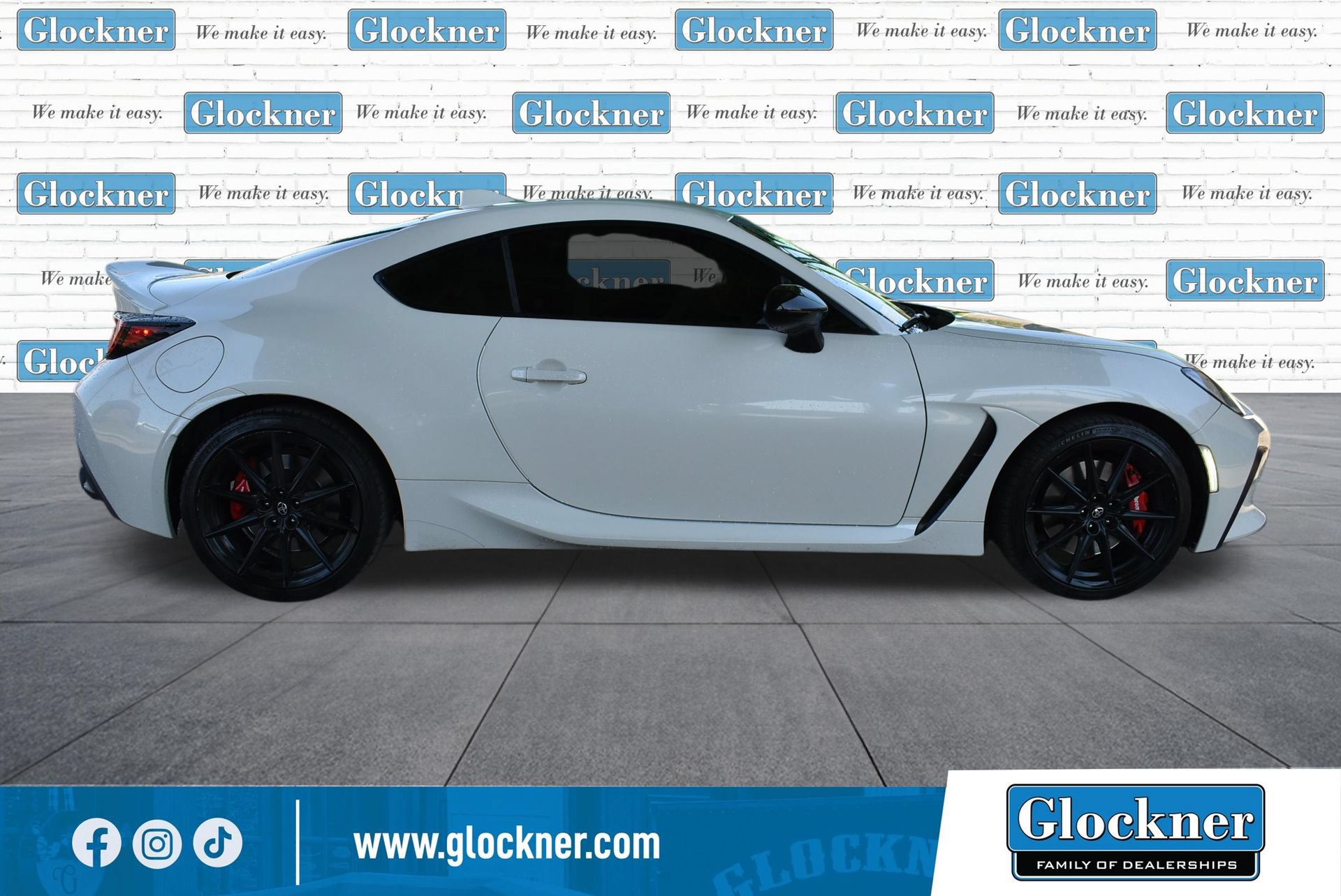 Used 2025 Toyota GR86 Premium w/ Performance Package RWD image 4