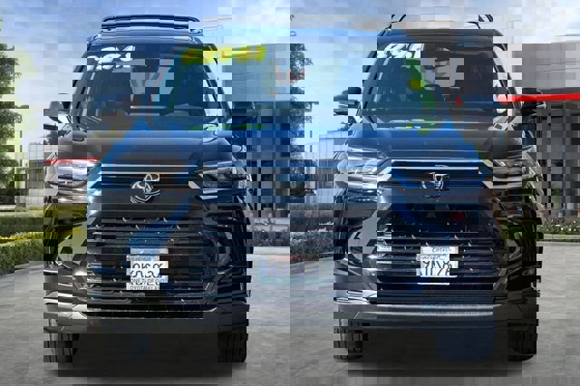 Used 2024 Toyota Grand Highlander XLE image 10