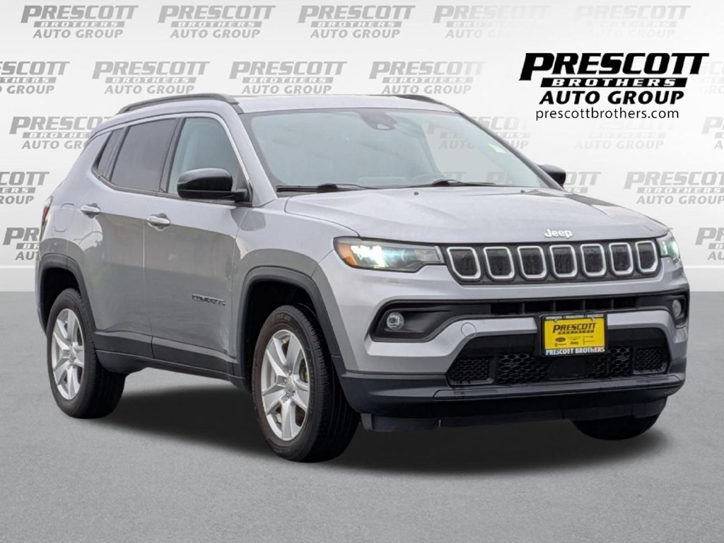 Used 2022 Jeep Compass Latitude w/ Convenience Group AWD/4WD image 1