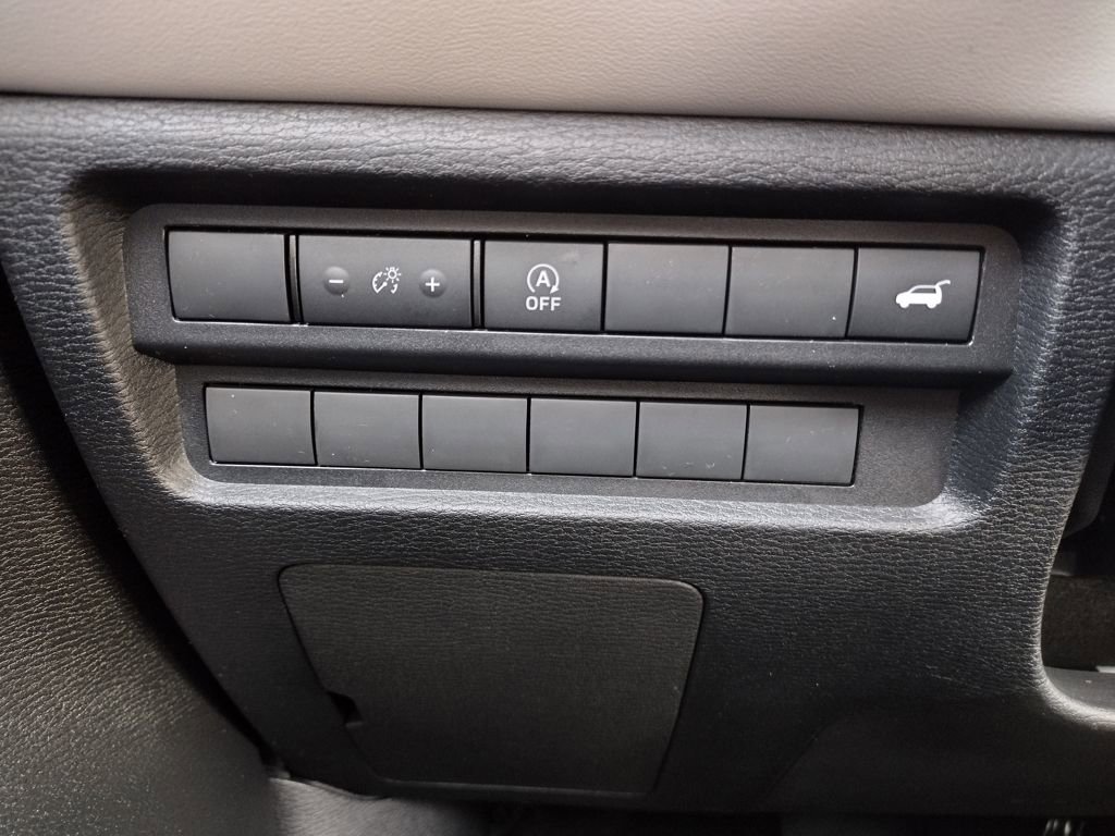 New 2026 Mitsubishi Outlander SE image 22