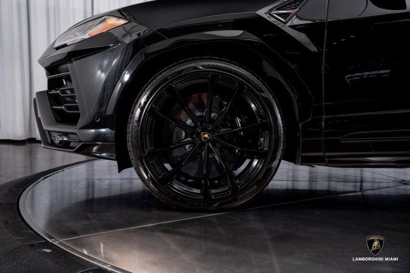 Used 2019 Lamborghini Urus image 8