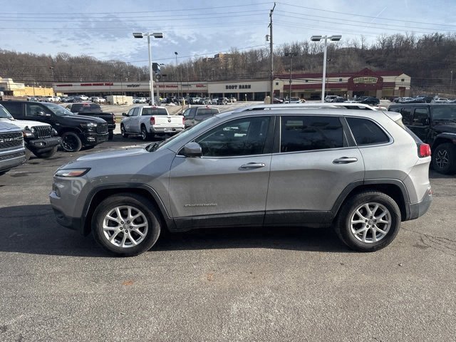 Used 2015 Jeep Cherokee Latitude w/ Cold Weather Group image 5