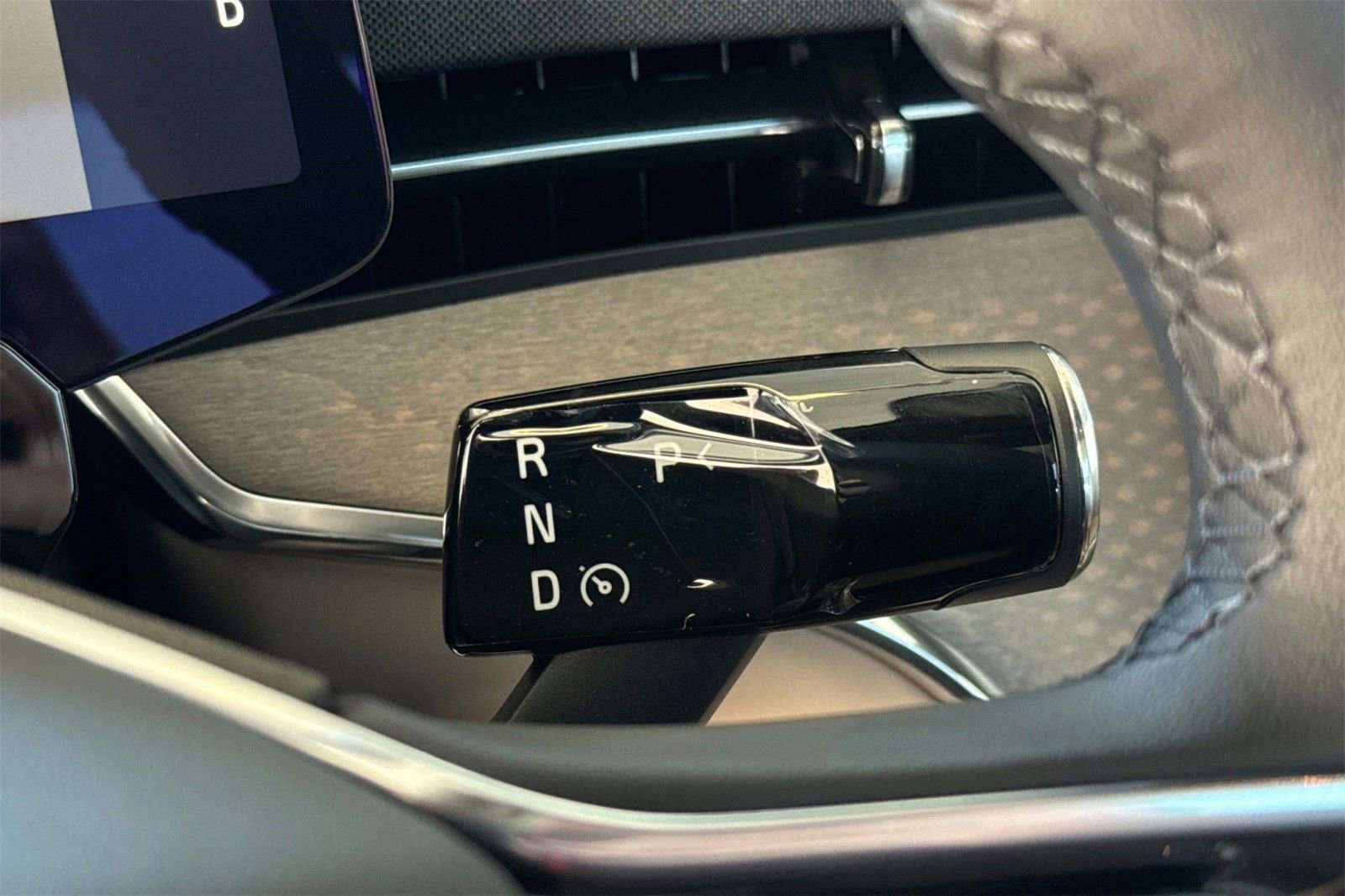 New 2025 Volvo EX90 Plus image 21