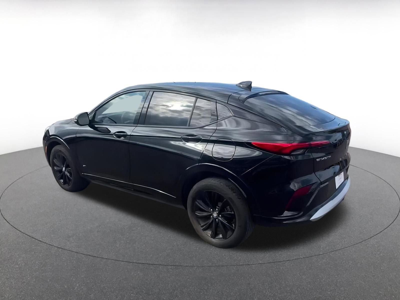 Used 2025 Buick Envista Sport Touring image 10