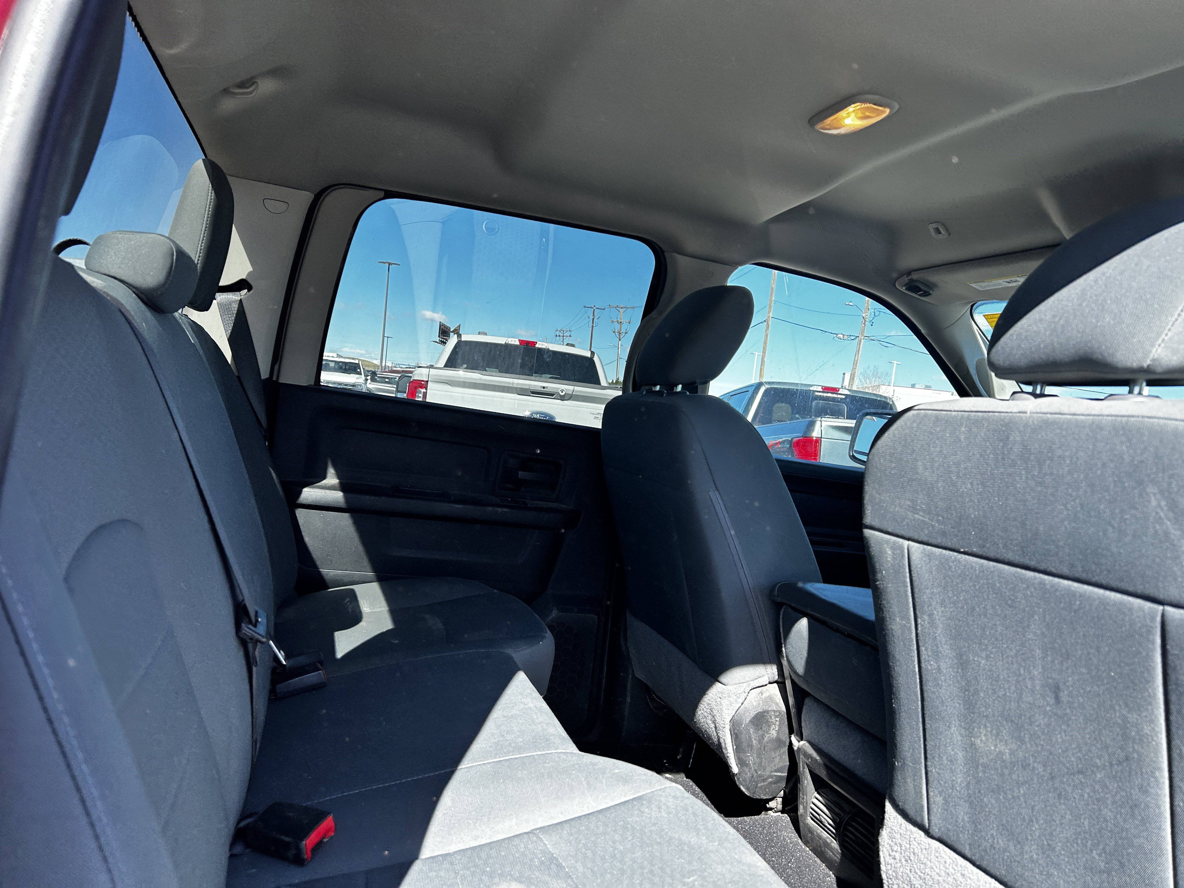 Used 2018 RAM 1500 Express image 11