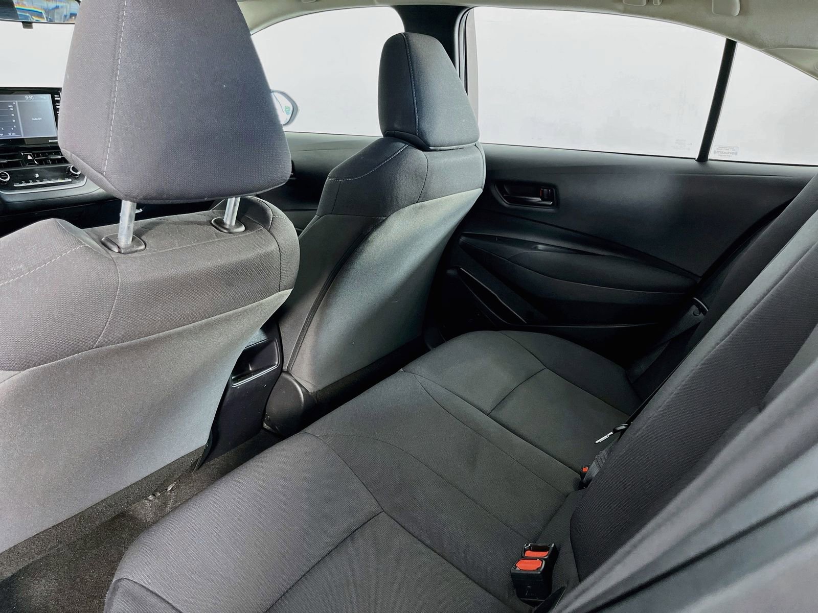 Used 2022 Toyota Corolla LE FWD image 25