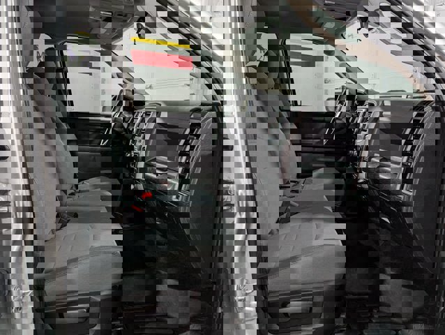 Used 2018 RAM 2500 Tradesman w/ Chrome Appearance Group image 22