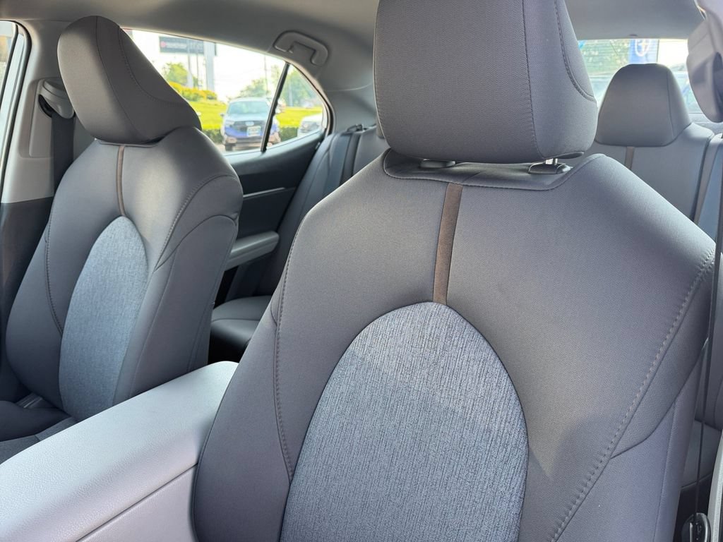 Used 2020 Toyota Camry LE AWD/4WD image 13