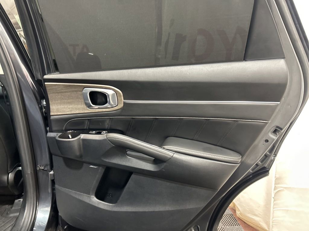 Used 2023 Kia Sorento SX Prestige image 14