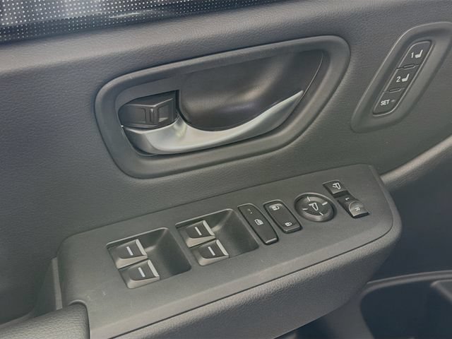 Used 2025 Honda Pilot Elite image 24