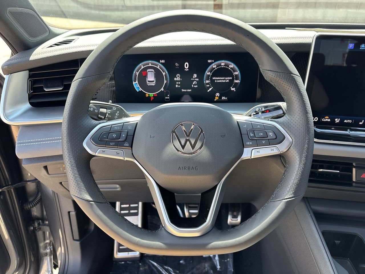 New 2026 Volkswagen Tiguan SE R-Line FWD image 19
