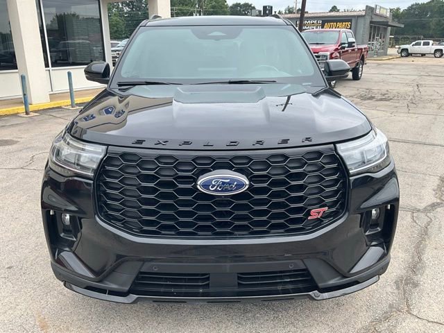 Used 2025 Ford Explorer ST image 6