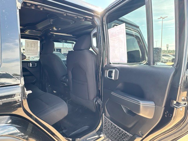 Used 2019 Jeep Wrangler Unlimited Sahara w/ Safety Group AWD/4WD image 37